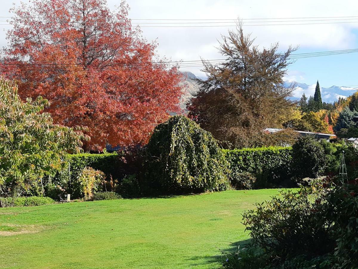 Central Wanaka | Lake & Mtn Views | Well Appointed Apartment Exterior photo